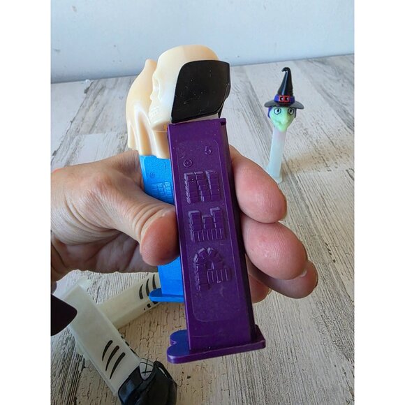 Vintage pez Halloween dispenser fuzzy witch ghost skeleton pumpkin jack-o'-lante - Picture 10 of 12